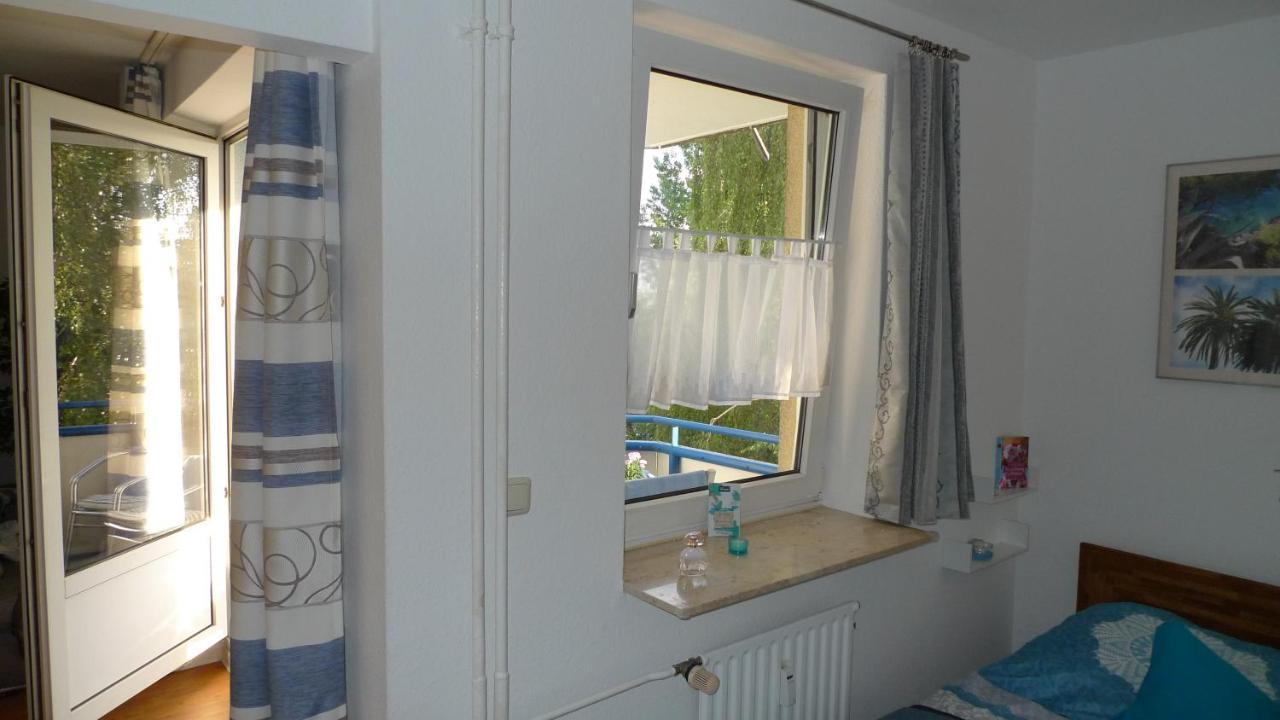Aquamarin - Charmantes Appartement Mit Balkon Rostock Exterior photo